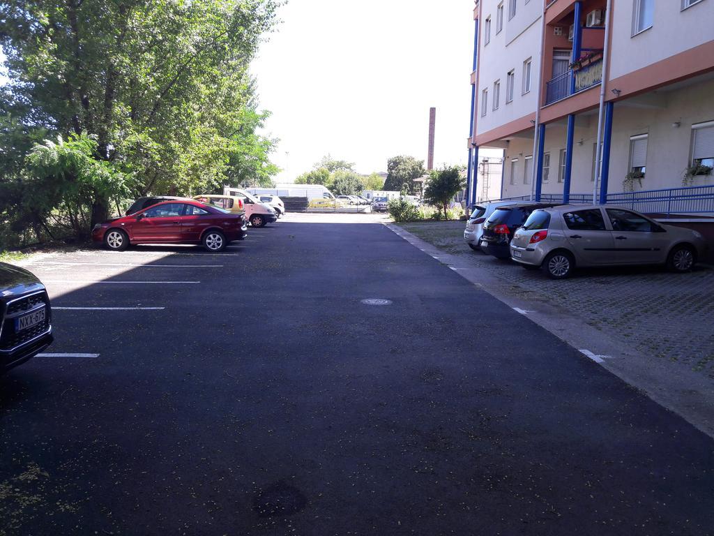 Orchidea Apartman Eger Buitenkant foto