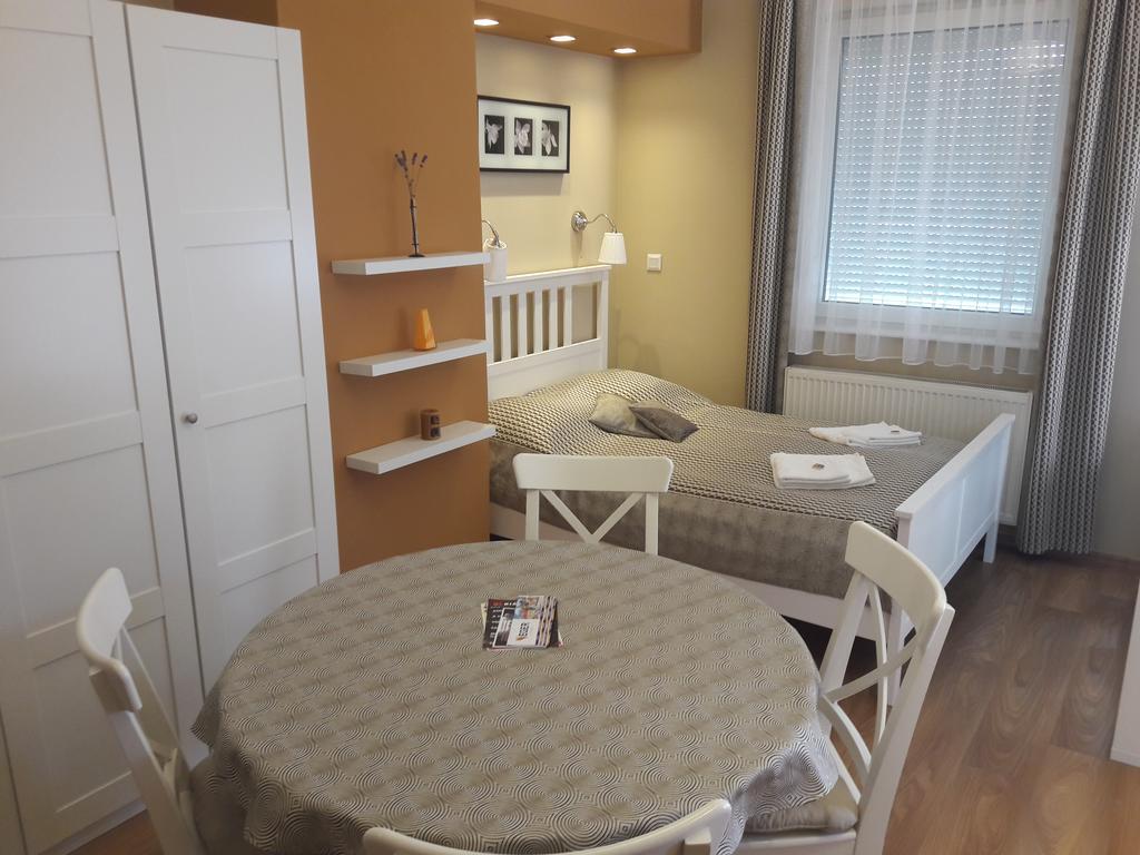 Orchidea Apartman Eger Buitenkant foto