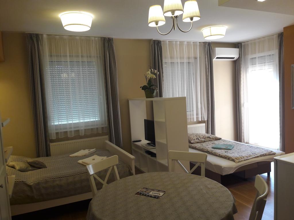 Orchidea Apartman Eger Buitenkant foto